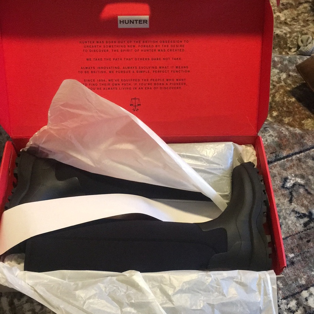 Brand new Hunter City Explorer boots